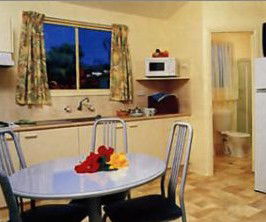 Melaleuca Caravan Park - Hotels Melbourne 1