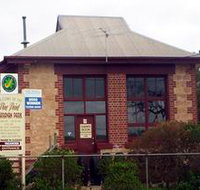 Pine Point Caravan Park - Hotels Melbourne