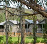 The Homestead Cabins Brogo - Hotels Melbourne