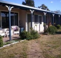 Snowy Vineyard Cottage - Hotels Melbourne