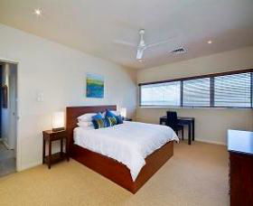 Crows Nest - Nelson Bay - Hotels Melbourne 1