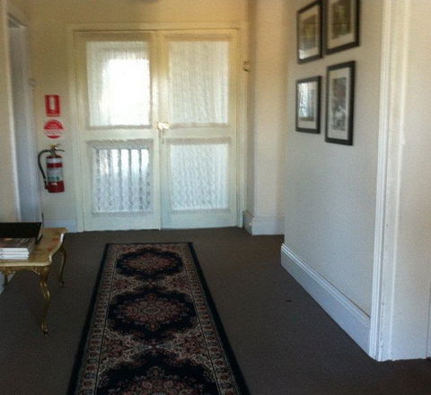 The Old Bridge Inn - Hotels Melbourne 3