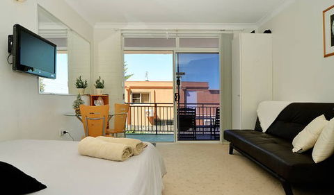 Beach Studio On Bombo - Hotels Melbourne 5