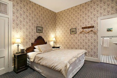 The Old George And Dragon Guesthouse - Hotels Melbourne 3