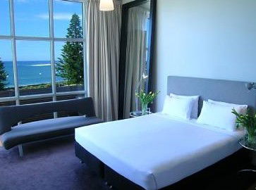 Hotel Dive - Hotels Melbourne 1