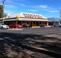 Royal Hotel Narromine - Hotels Melbourne