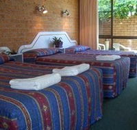 Golden Chain Port O'Call Motel