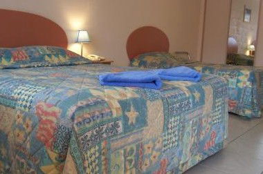 Twin Pines Motel - Hotels Melbourne 2