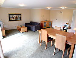 Wahroonga Waldorf Apartments - Hotels Melbourne 1