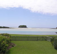 Waterfront Villa - Hotels Melbourne
