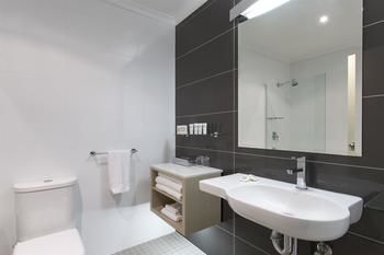 Best Western Plus Apollo International Hotel - Hotels Melbourne 12