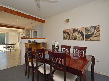Madigan Wine Country Cottages - Hotels Melbourne 65