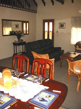 Madigan Wine Country Cottages - Hotels Melbourne 15