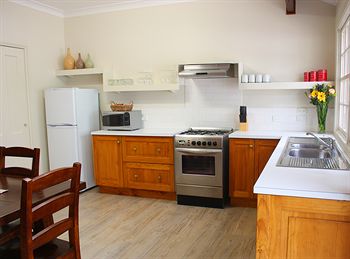 Pokolbin Village - Hotels Melbourne 2