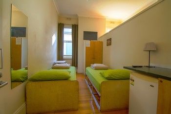 Cambridge Lodge - Hostel/Backpacker - Hotels Melbourne 11