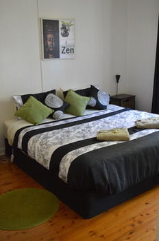 House On The Hill - Hunter Valley - Hotels Melbourne 4