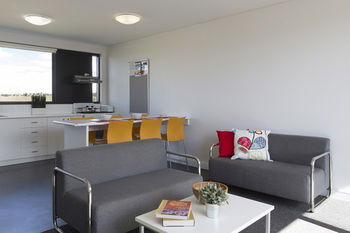 Western Sydney University Village Penrith - Hotels Melbourne 22
