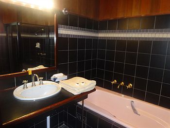 Casuarina Estate - Hotels Melbourne 1