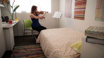 Deakin Residential Services - Hotels Melbourne 13