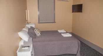 Cessnock Hotel - Hotels Melbourne 8