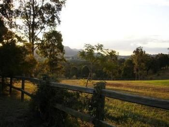 Elfin Hill Country Accommodation - Hotels Melbourne 3