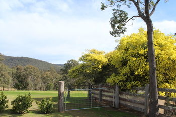 Elfin Hill Country Accommodation - Hotels Melbourne 6