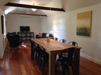 Studio@the Close Morpeth - Hotels Melbourne 1