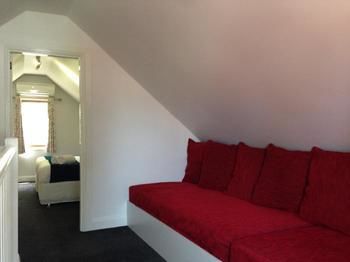 Studio@the Close Morpeth - Hotels Melbourne 5