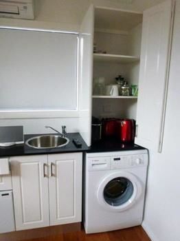 Studio@the Close Morpeth - Hotels Melbourne 10