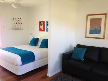 Studio@the Close Morpeth - Hotels Melbourne 15