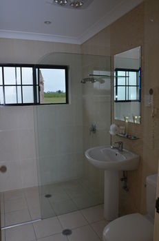 Broken View Estate - Hotels Melbourne 1