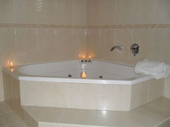 Broken View Estate - Hotels Melbourne 2
