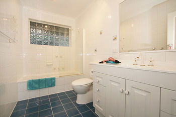 Roseland Holiday House - Hotels Melbourne 1