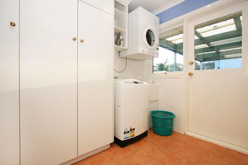 Roseland Holiday House - Hotels Melbourne 8