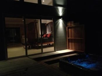 Deja Vu Estate - Hotels Melbourne 8
