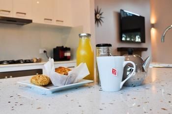 Deja Vu Estate - Hotels Melbourne 9