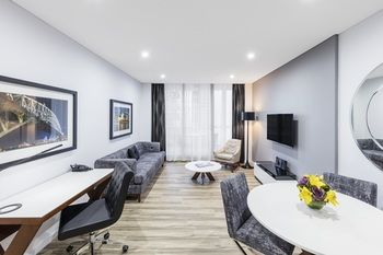 Meriton Serviced Apartments Sydney Airport - Hotels Melbourne 13