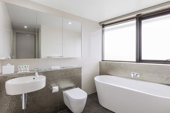 Meriton Serviced Apartments Church Street - Hotels Melbourne 6