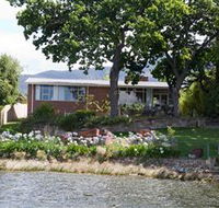 Waterside Accommodation - Derwent Hideaway - Hotels Melbourne