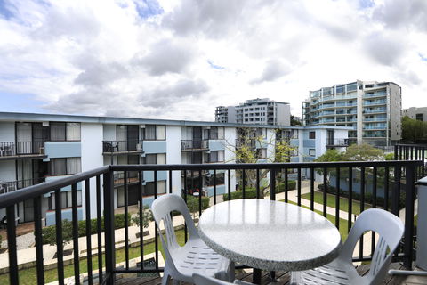 Assured Waterside Apartments - Hotels Melbourne 6