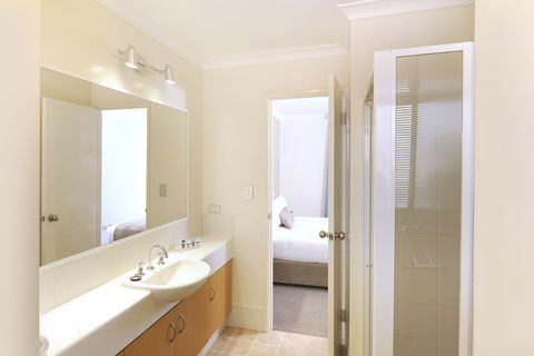 Assured Waterside Apartments - Hotels Melbourne 7