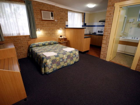 Colonial Motel - Hotels Melbourne 1