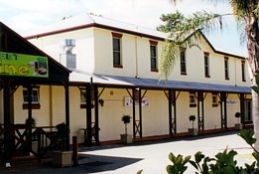 Colonial Motel - Hotels Melbourne 3