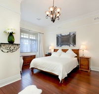 Petite Chalet - Hotels Melbourne