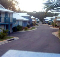 Flynns on Surf Beach villas