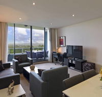 Meriton Serviced Apartments Danks Street Waterloo - Hotels Melbourne