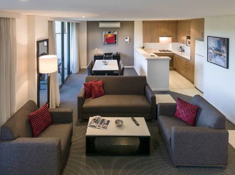 Meriton Serviced Apartments Parramatta - Hotels Melbourne 1
