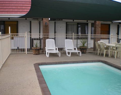 Tudor House Motel - Hotels Melbourne 0