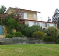 Whitby on Wallis Lakefront Holiday Cottage - Hotels Melbourne