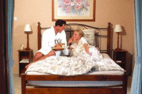 Twin Trees Country Cottages - Hotels Melbourne 1